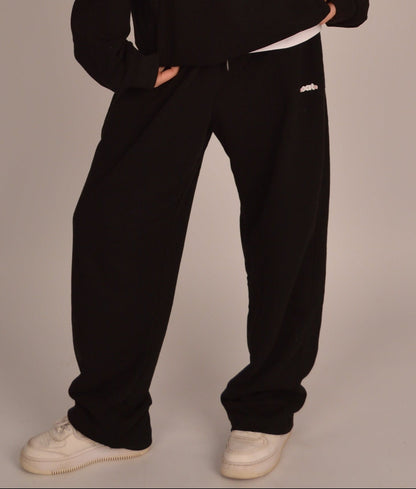 oat sweatpants — black